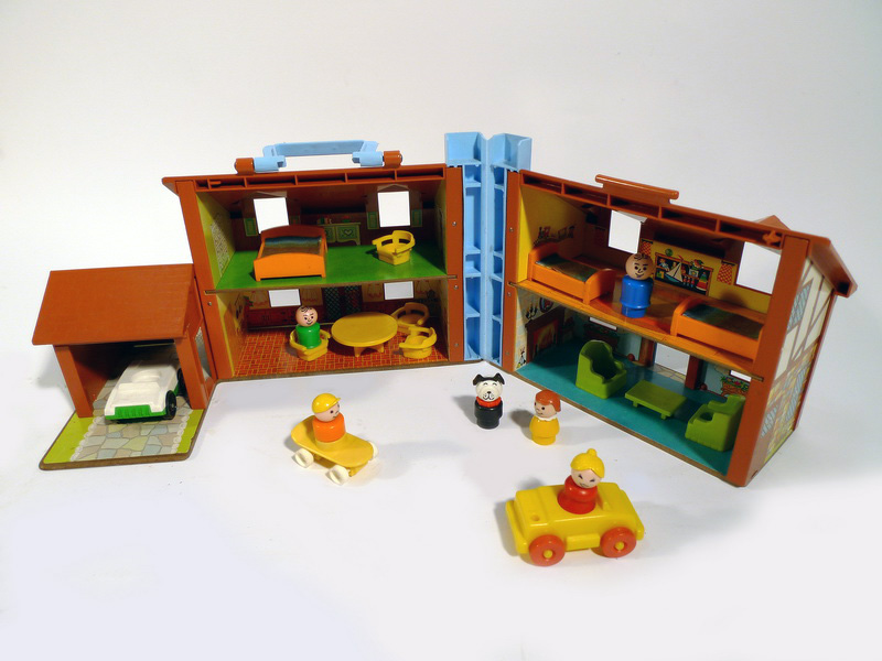 casa muñecos plastico 20pzas 22x38xcerrado 64 abierto 24 1u